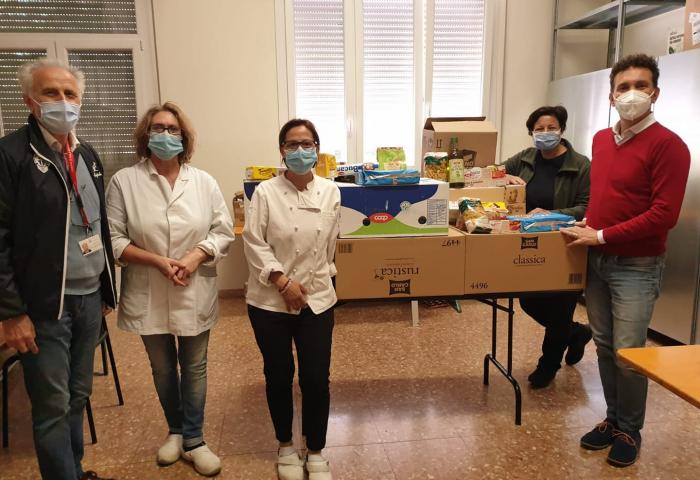 19 Maggio 2021 - Donazione di prodotti alimentari per la "Dispensa Solidale" di Padulle, da parte di Coop Reno